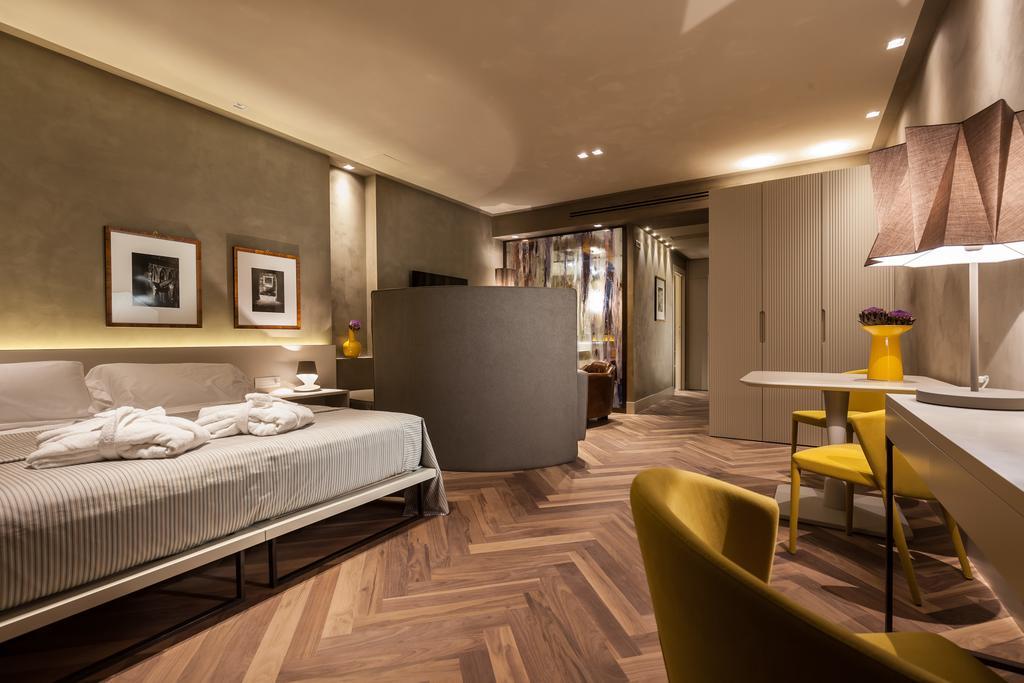 Liassidi Wellness Suites Венеция Стая снимка